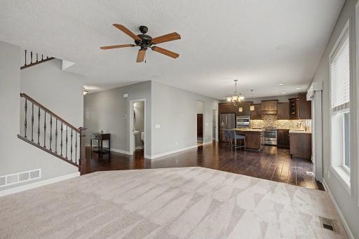 16535 Eventide Way, Lakeville, MN 55044