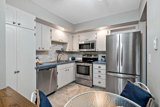 12600 Parkwood Drive, 316, Burnsville, MN 55337