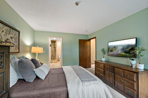 12600 Parkwood Drive, 316, Burnsville, MN 55337