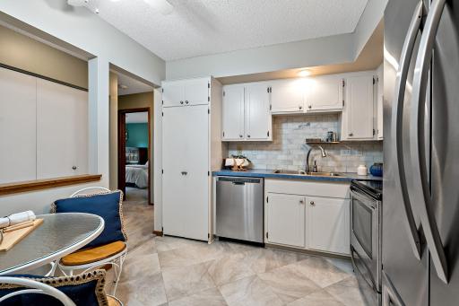 12600 Parkwood Drive, 316, Burnsville, MN 55337