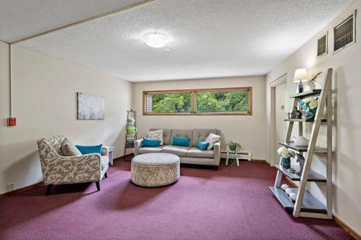 12600 Parkwood Drive, 316, Burnsville, MN 55337