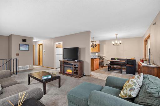 13616 W 137th Place, Burnsville, MN 55337