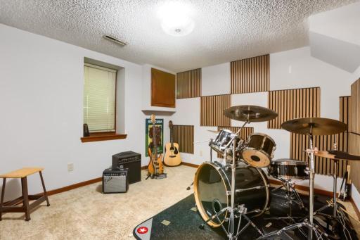 11743 Madison Street NE, Minneapolis, MN 55434