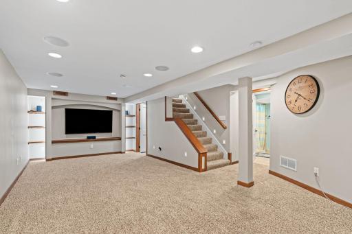 42-web-or-mls-3120 Lower 147th St W-42.jpg