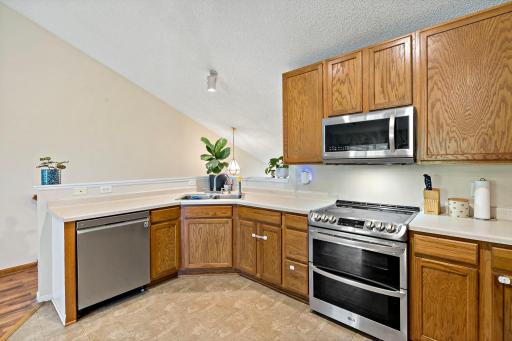 5403 Elm Grove Avenue, New Hope, MN 55428