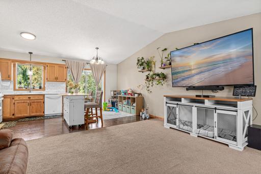 4762 Blanding Ct-4.jpg