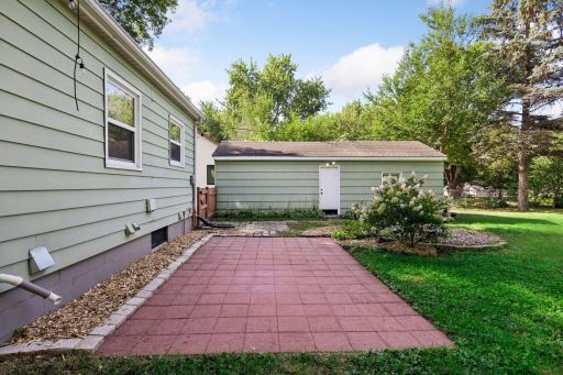 3827 Welcome Avenue North - Spacecrafting - 0041.jpg