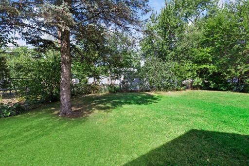 3827 Welcome Avenue North - Spacecrafting - 0045.jpg