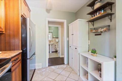 4631 London Road, Duluth, MN 55804