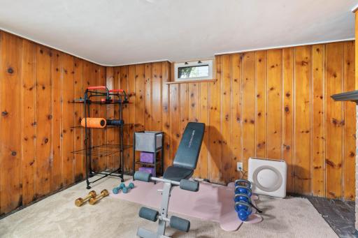 4631 London Road, Duluth, MN 55804