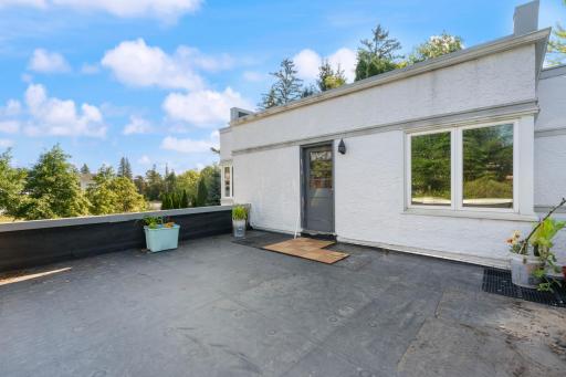 4631 London Road, Duluth, MN 55804