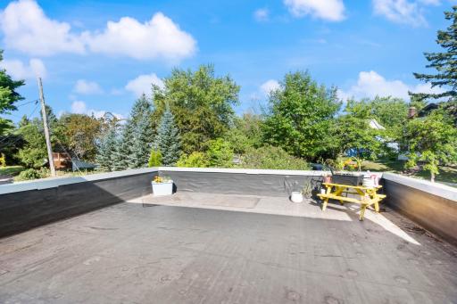 4631 London Road, Duluth, MN 55804