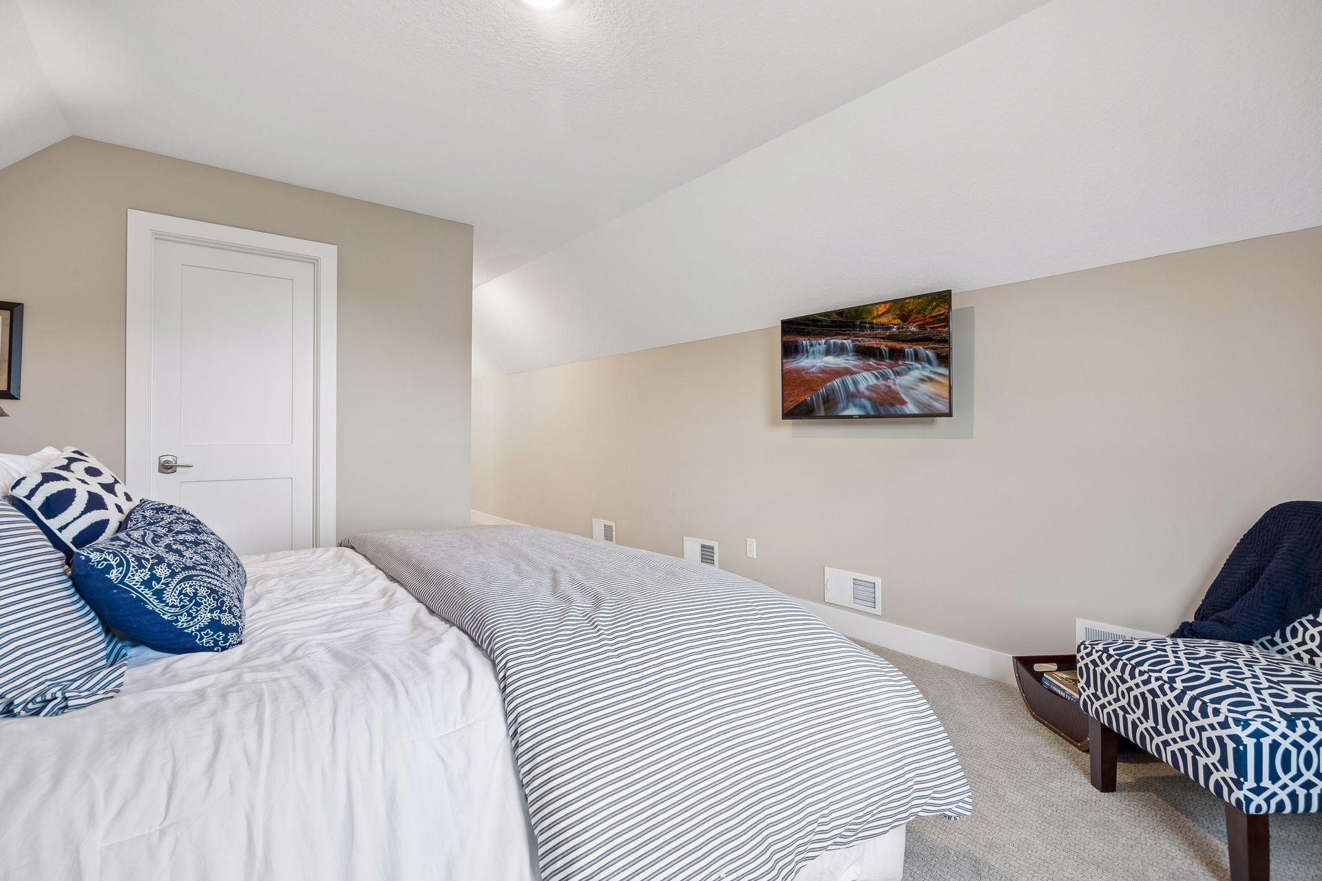 With a large closet and its own nearby bathroom, this bonus space is perfect for overnight guests, a recreation room, hobby space, or private retreat.