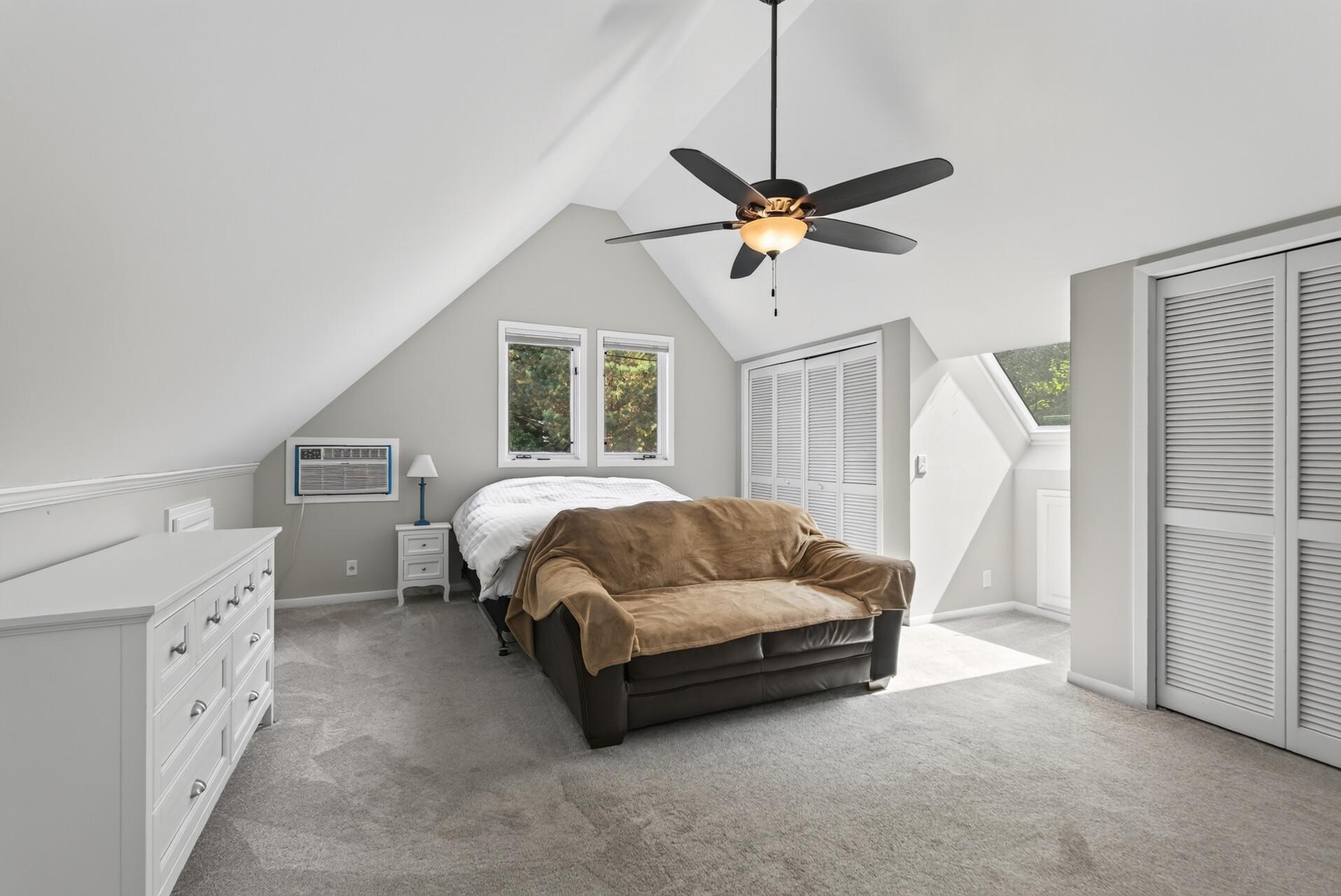 37_2937_Lake_Shore37_mls.jpg