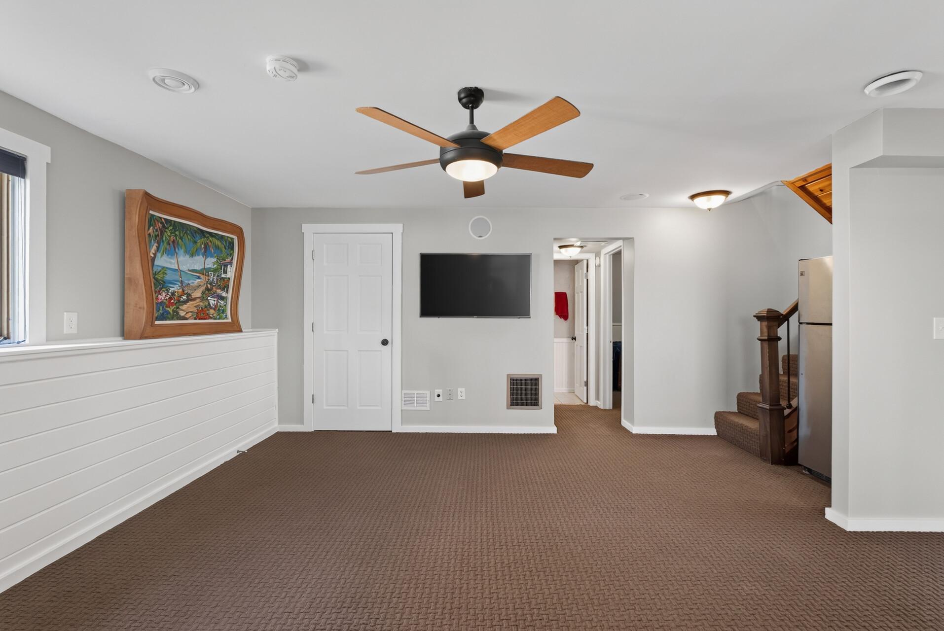 44_2937_Lake_Shore44_mls.jpg