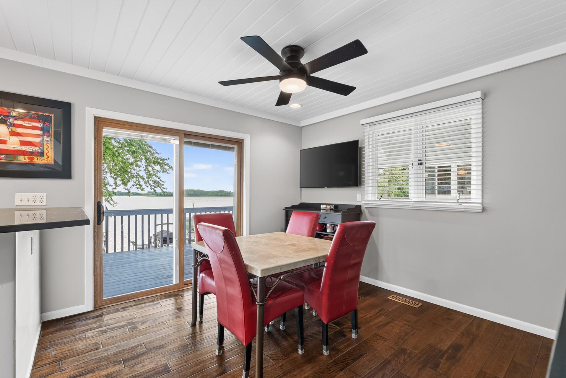18_2937_Lake_Shore18_mls.jpg