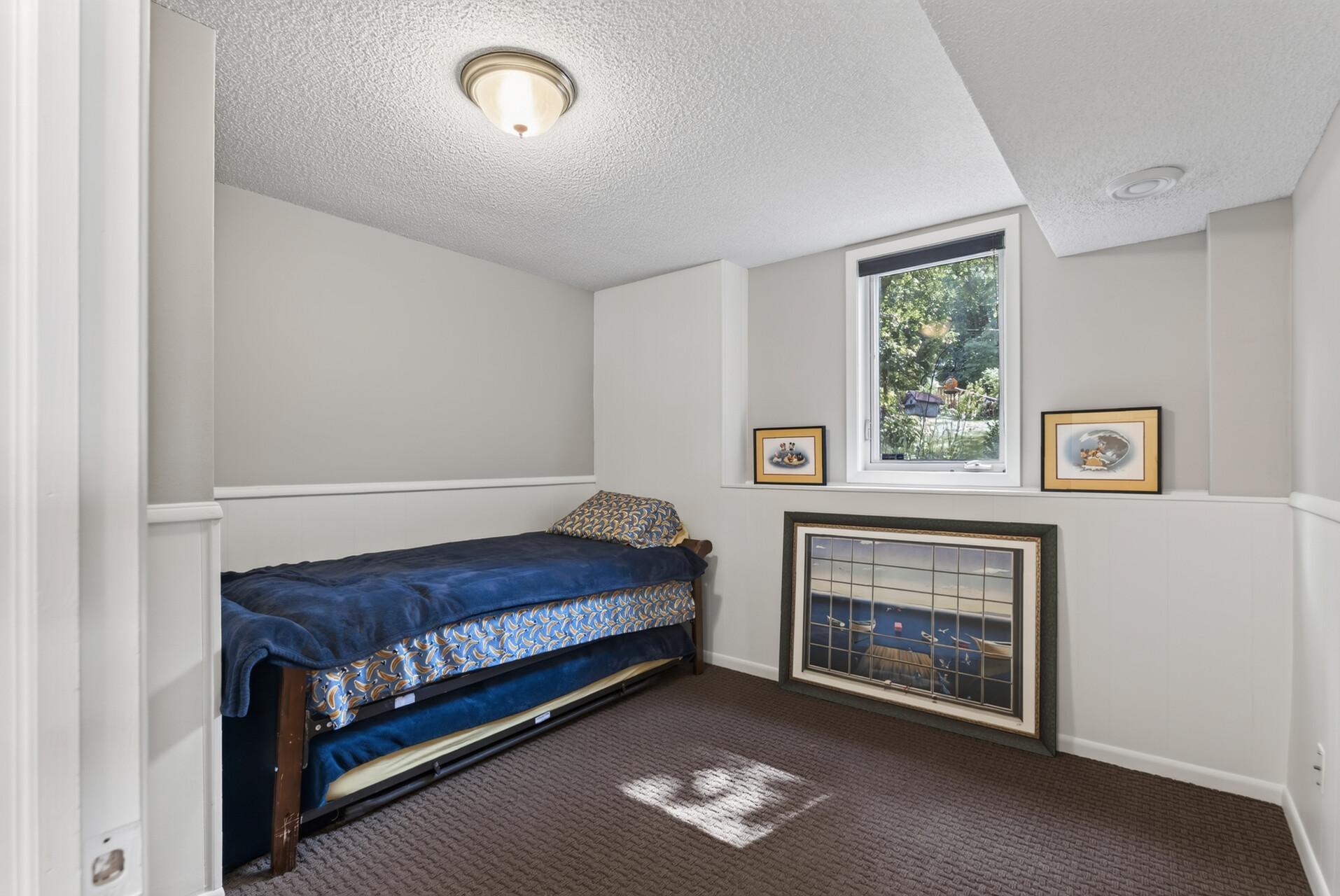 45_2937_Lake_Shore45_mls.jpg