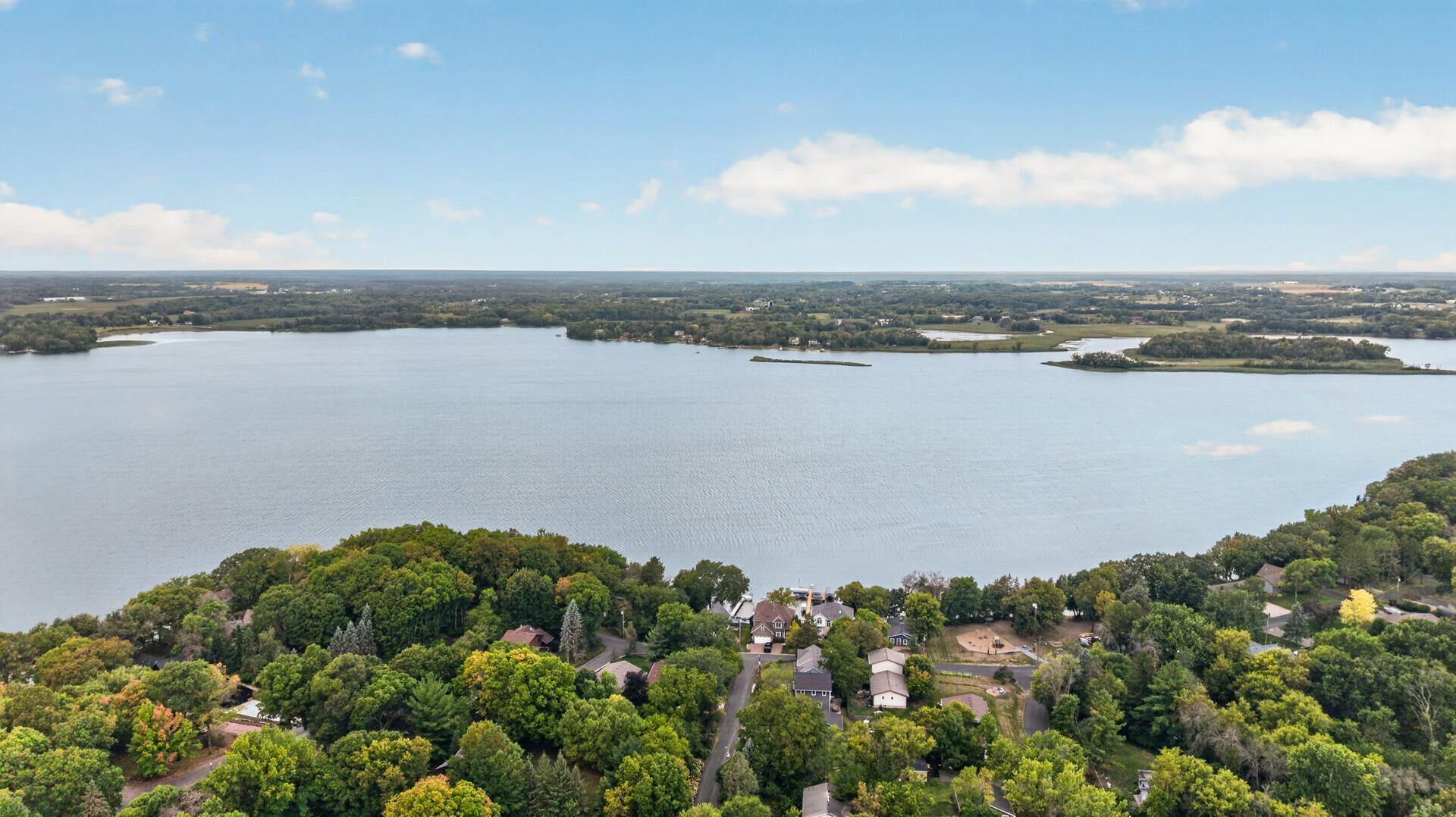 64_2937_Lake_Shore64_mls.jpg