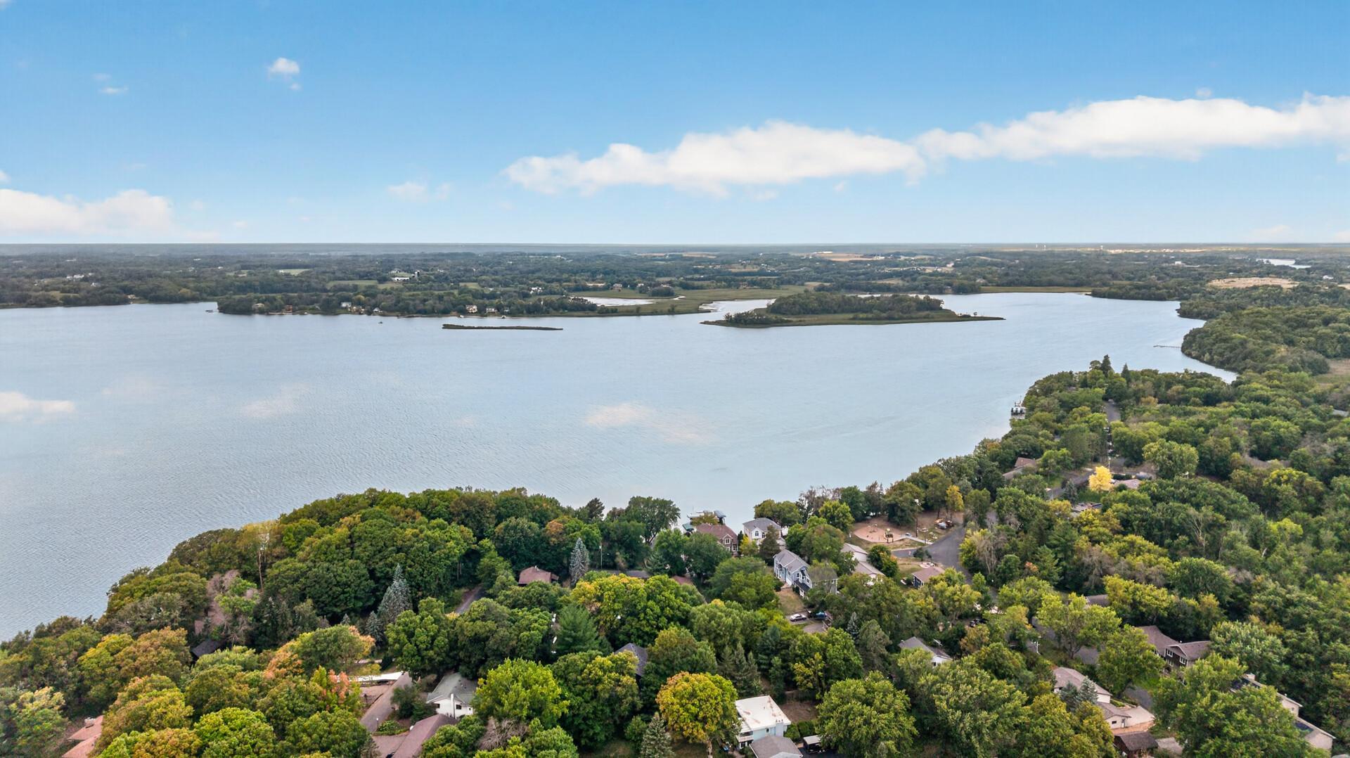 65_2937_Lake_Shore65_mls.jpg
