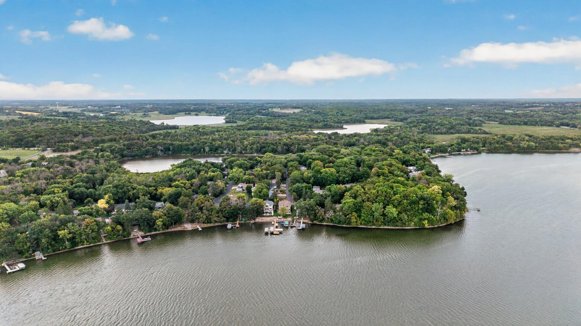 68_2937_Lake_Shore68_mls.jpg