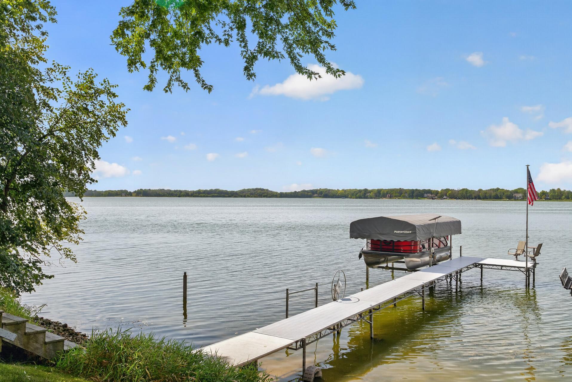 52_2937_Lake_Shore52_mls.jpg