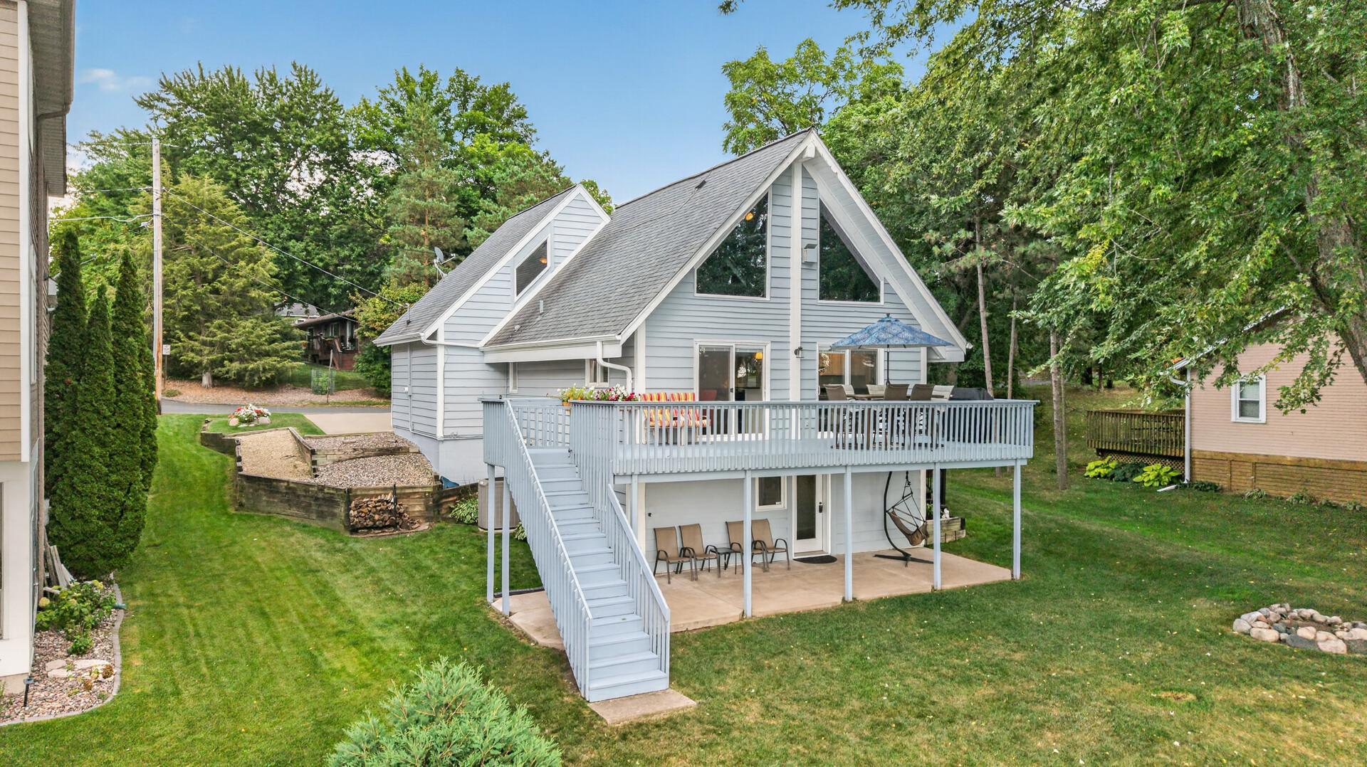 74_2937_Lake_Shore74_mls.jpg