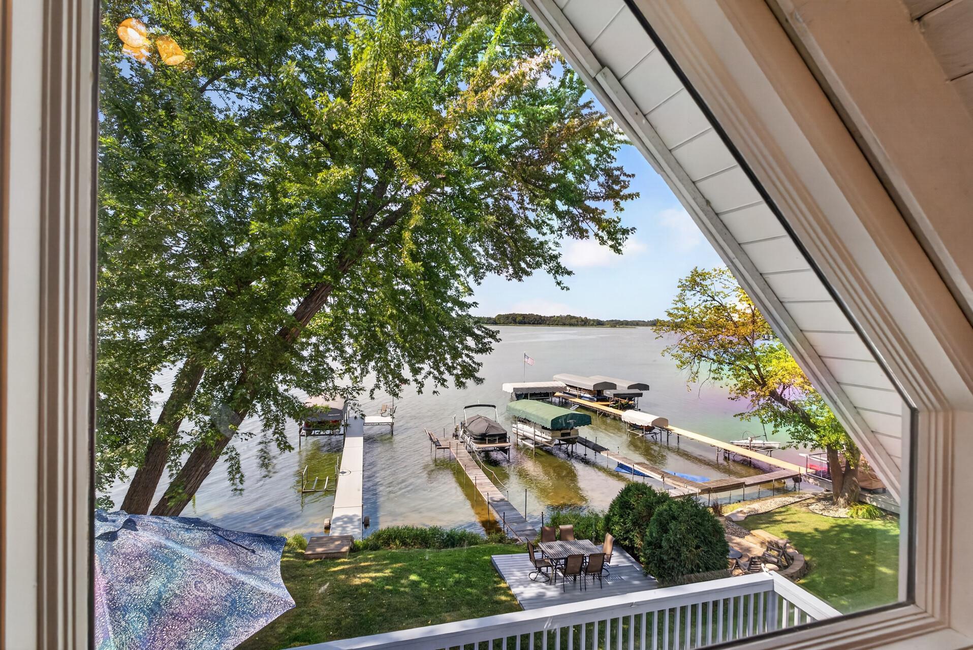 33_2937_Lake_Shore33_mls.jpg