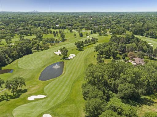North Oaks Golf Club features a championship 18-hole, par-71 course originally designed by Stanley Thompson and enhanced by Tom Lehman. Set among beautiful surroundings, it offers a challenging yet enjoyable experience. (separate membership required)