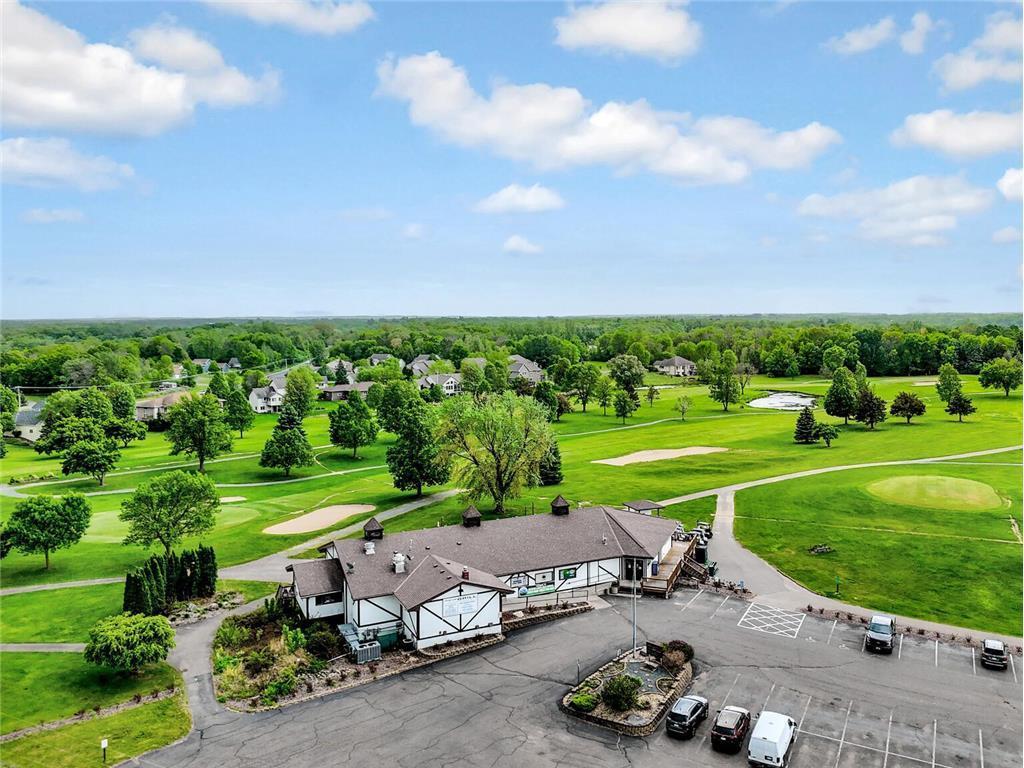 18 Hole Chisago Lakes Golf Course is home to this vacant lot.