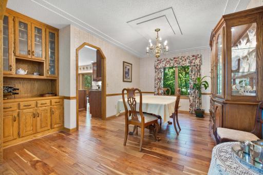 8978 Jewel Avenue S, Cottage Grove, MN 55016
