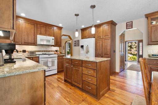 8978 Jewel Avenue S, Cottage Grove, MN 55016