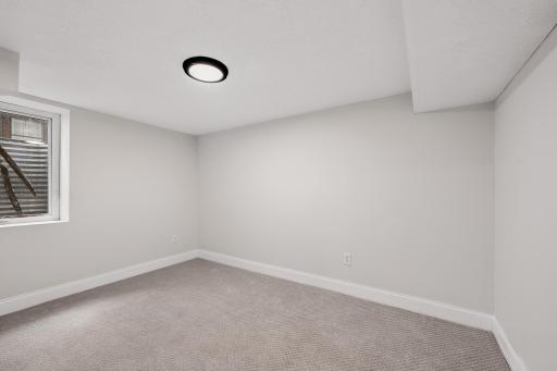 2715 17th Avenue E, North Saint Paul, MN 55109