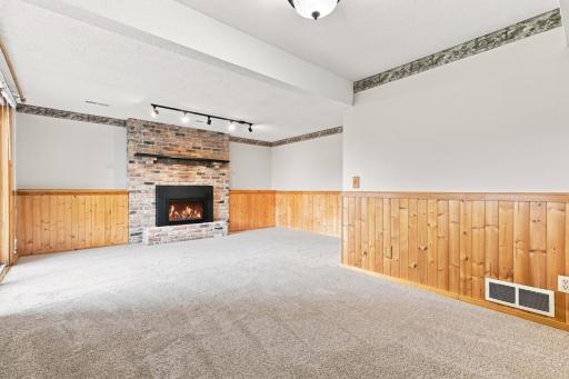 61-print-1716_Woodgate_Lane_Eagan_07809.jpg