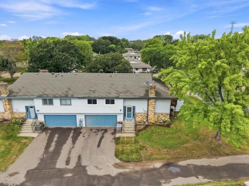 75-print-1716_Woodgate_Lane_Eagan_053.jpg