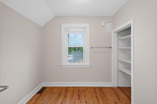 19_2619_Pillsbury_Avenue_S19_mls.jpg