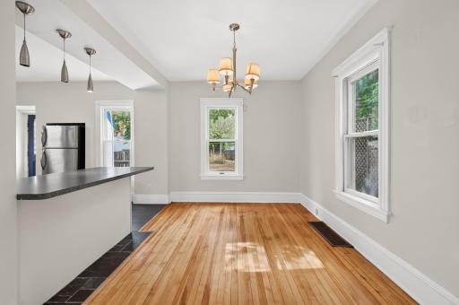 11_2619_Pillsbury_Avenue_S11_mls.jpg
