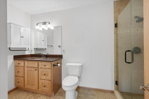 16-Primary Bathroom.jpg
