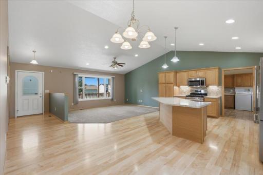 05-Dining Room.jpg