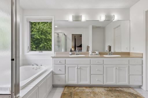 3 Scotch Pine Lane, North Oaks, MN 55127