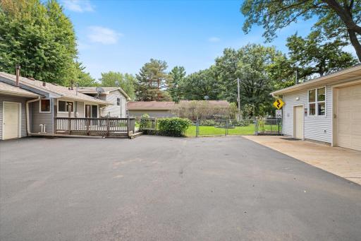 Welcome to 8378 Groveland Road