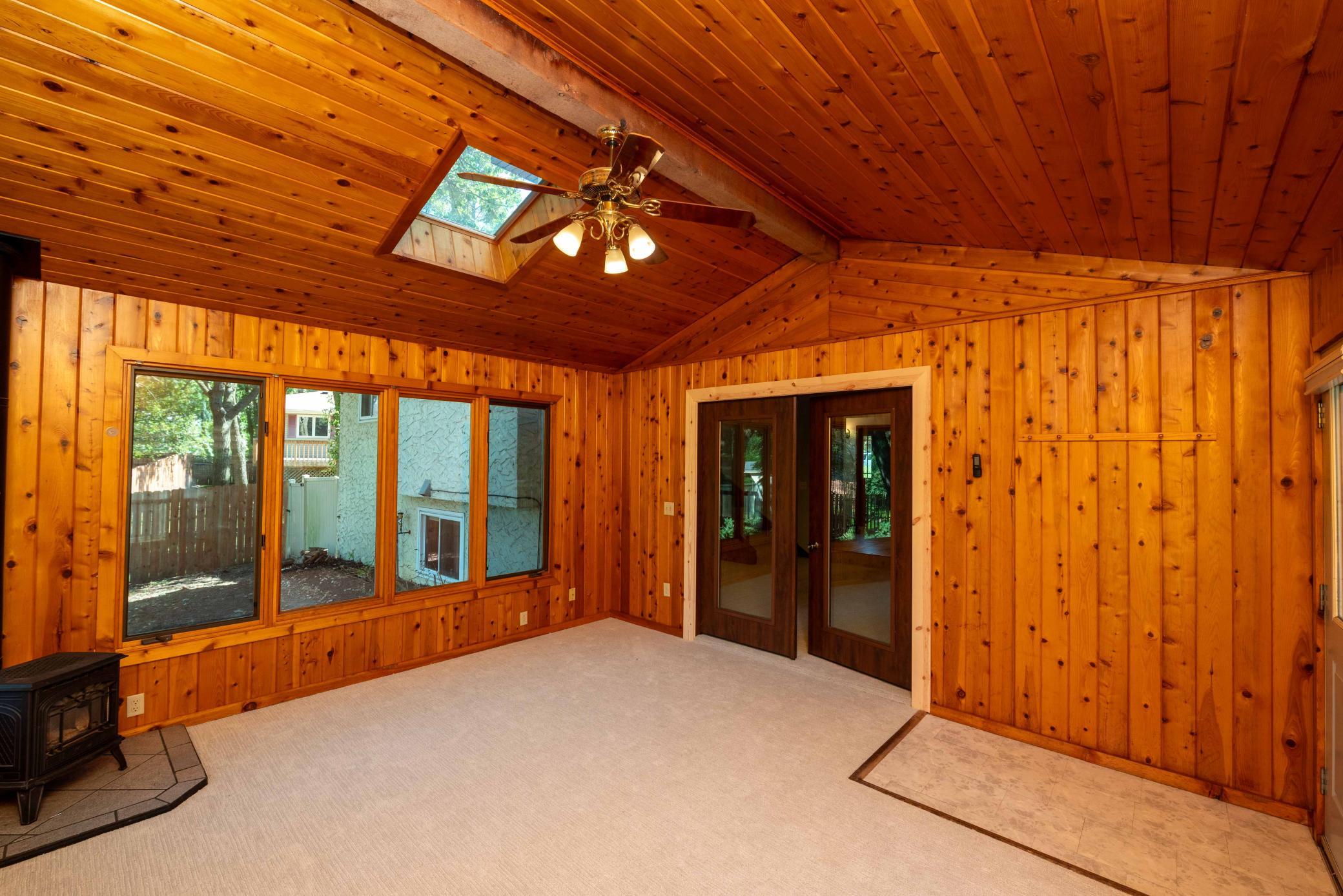 369 118th Avenue NW, Coon Rapids, MN 55448