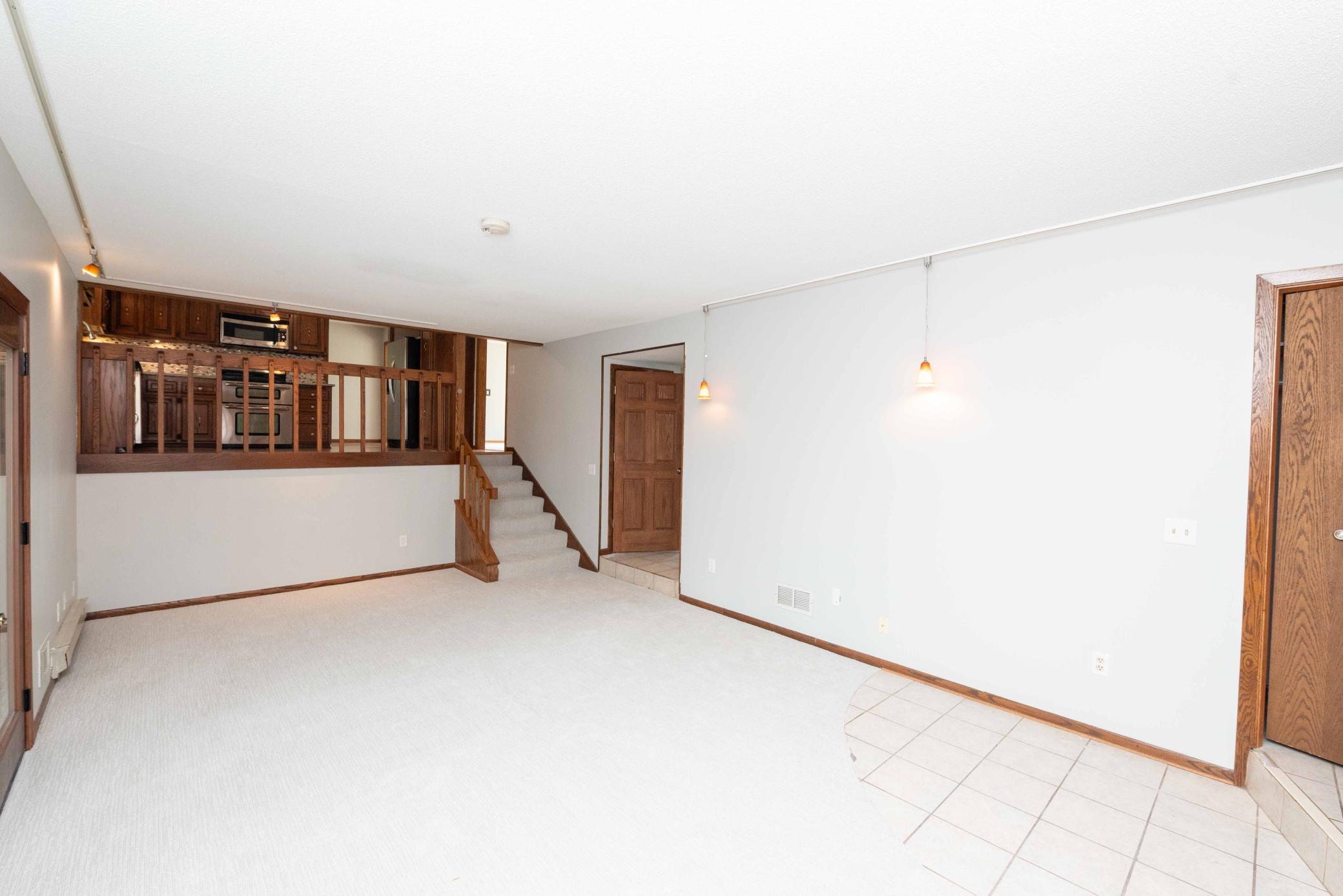 369 118th Avenue NW, Coon Rapids, MN 55448