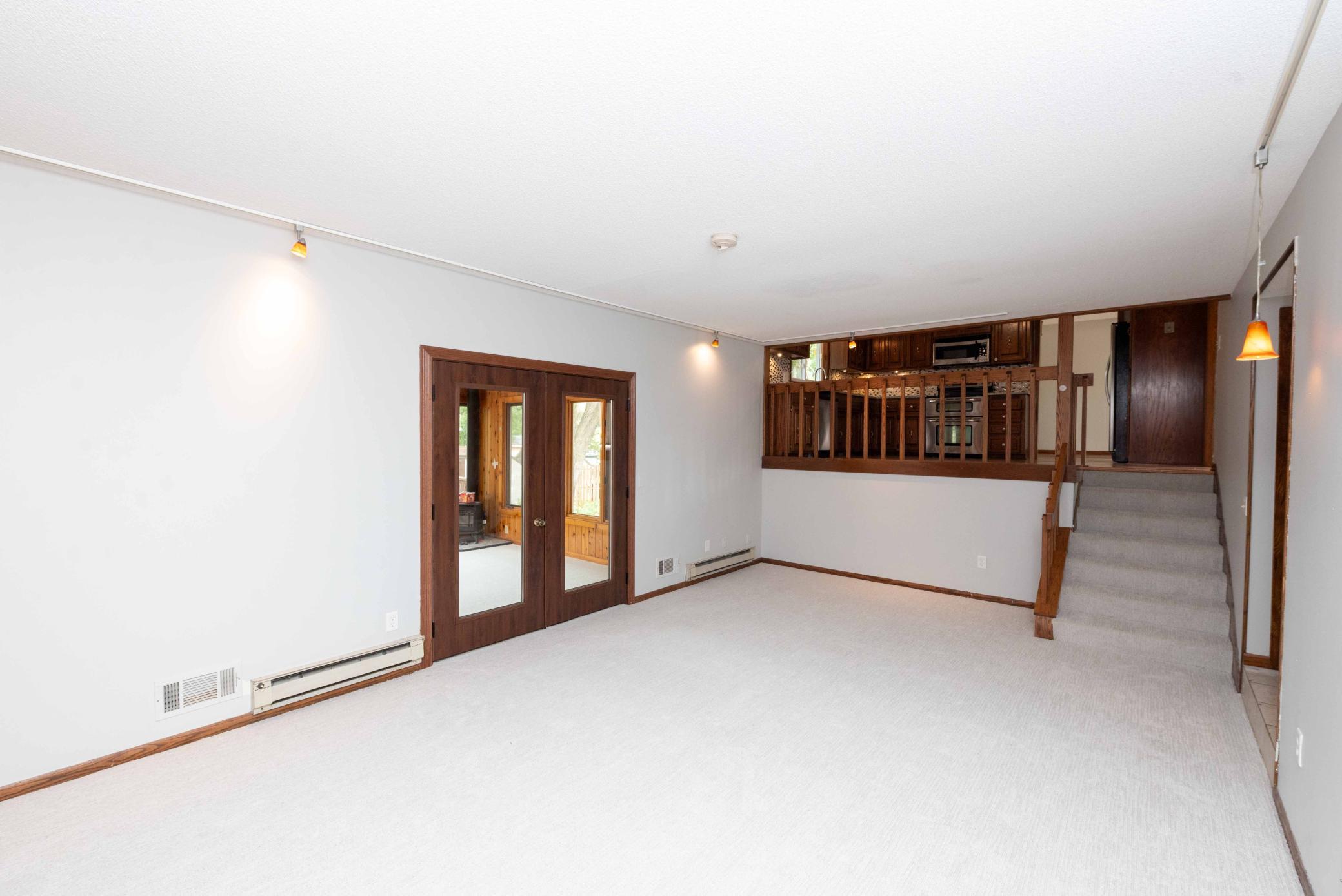 369 118th Avenue NW, Coon Rapids, MN 55448