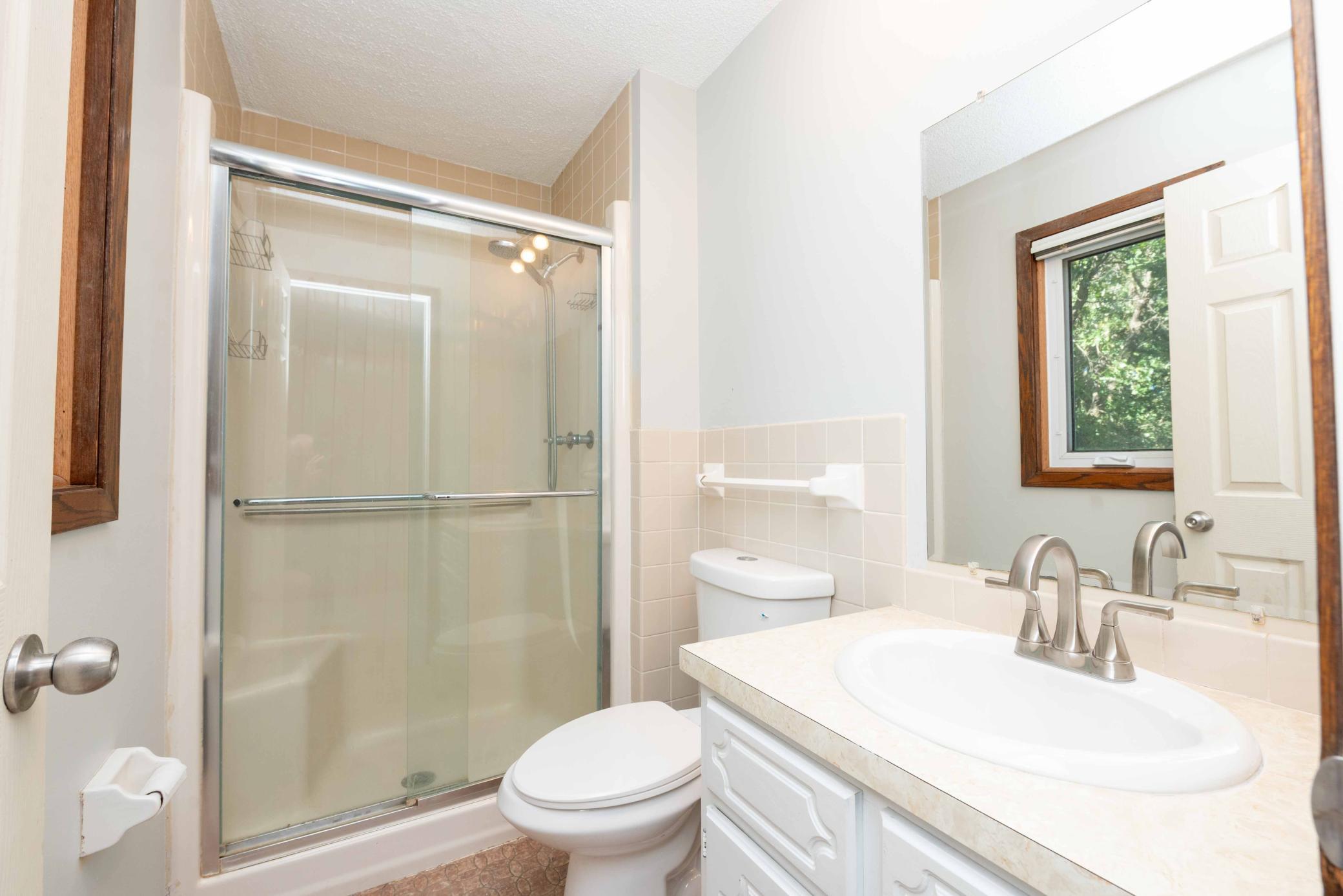 Private 3/4 BA off Master