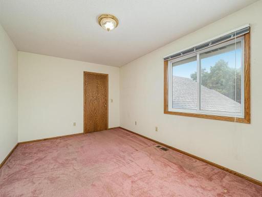 2613 Kennelly Place, Burnsville, MN 55337