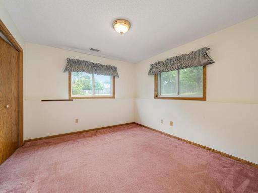 2613 Kennelly Place, Burnsville, MN 55337