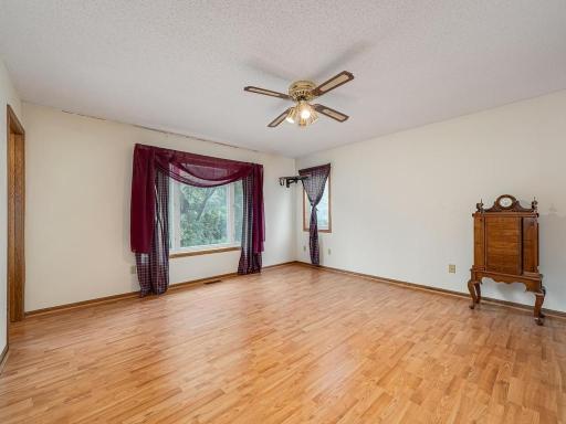 2613 Kennelly Place, Burnsville, MN 55337