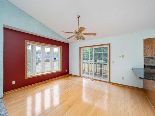 2613 Kennelly Place, Burnsville, MN 55337