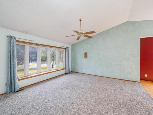 2613 Kennelly Place, Burnsville, MN 55337