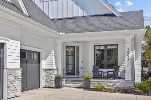 7091 Highland Court, Eden Prairie, MN 55346